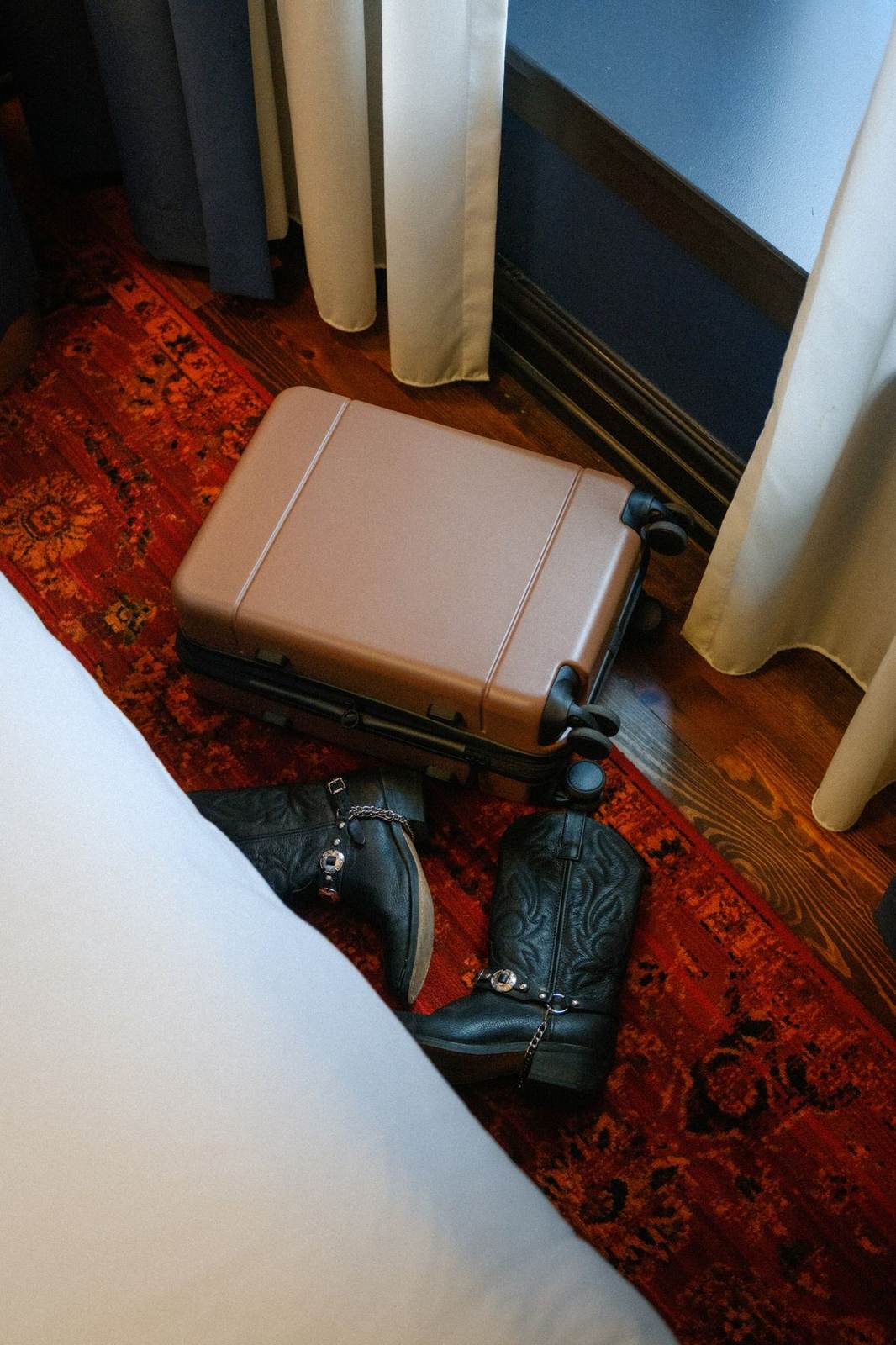 Styled guest room details